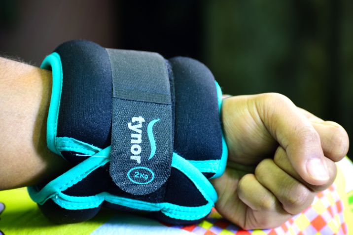 Weight cuff